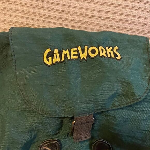 Vintage green canvas gameworks backpack - Picture 2 of 8